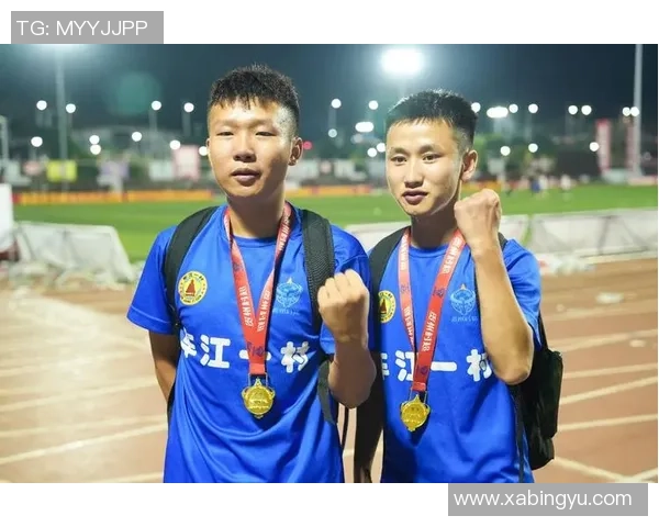 村超足球球星引领乡村激情赛场点燃全民运动热潮 村超足球球星引领乡村激情赛场点燃全民运动热潮