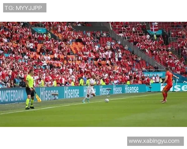 绿茵场上球星展开双臂迎风呐喊展现无畏激情瞬间 绿茵场上球星展开双臂迎风呐喊展现无畏激情瞬间