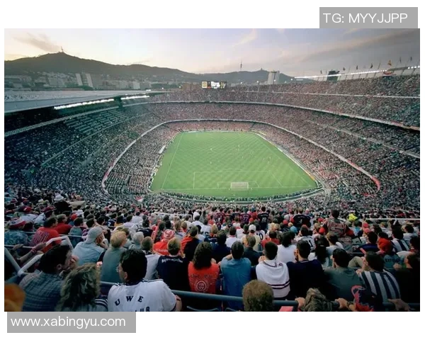 足球巨星璀璨风采尽收眼底 足球球星展架展示各路传奇人物风姿 足球巨星璀璨风采尽收眼底 足球球星展架展示各路传奇人物风姿