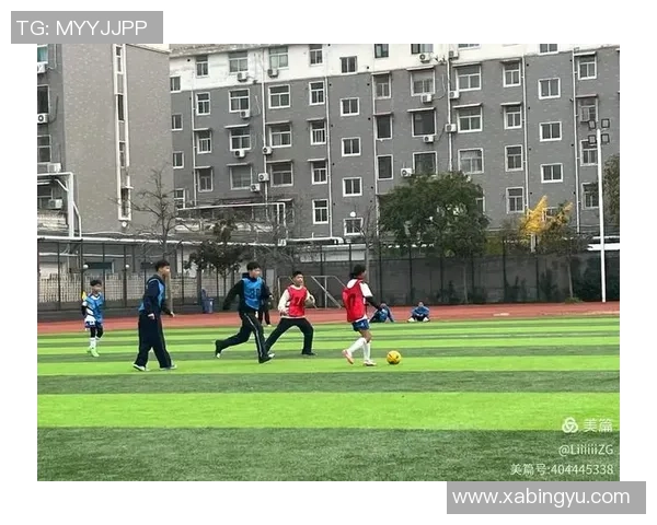 心动足球球星闪耀绿茵场带来热血青春与激情梦想