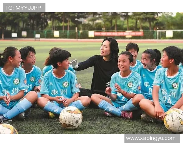 藏族足球女球星的崛起与挑战 揭示她们在绿茵场上的坚韧与风采 藏族足球女球星的崛起与挑战 揭示她们在绿茵场上的坚韧与风采